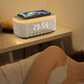 🎵 ALL-IN-ONE BLUETOOTH-LAUTSPRECHER – 15W Qi-Schnellladung • LED-Wecker • Ambientebeleuchtung • Klare Klangqualität